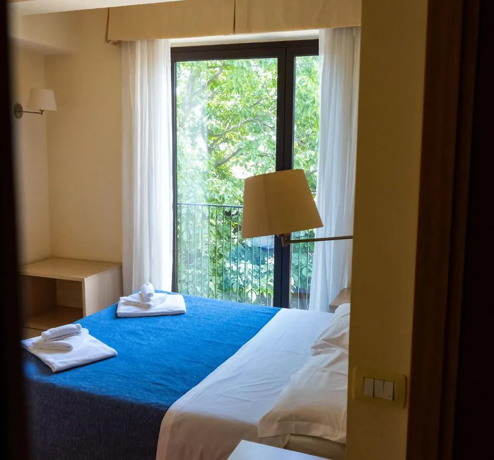 Hotel Milomax 2*, Milo
