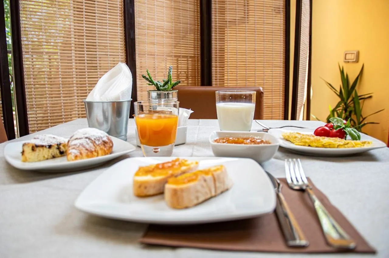 **  Hotel Milomax Italien